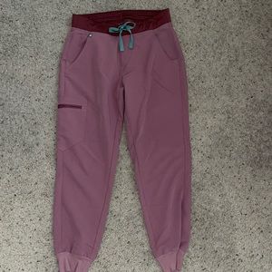 FIGS Zamora Jogger Scrub Pants in Mauve with sea foam tie